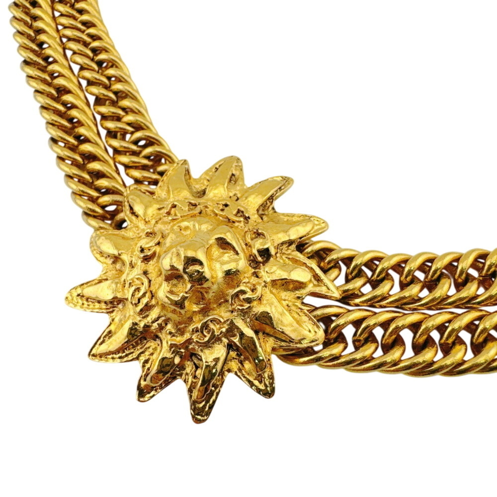 CHANEL choker, double chain, lion motif, Coco Mark necklace, gold chain.